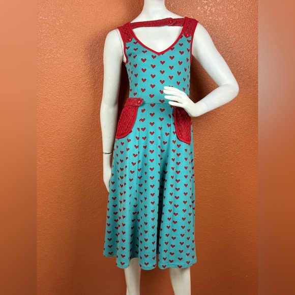 Voodoo Vixen Heart Patterned Dress with Red Accents Size Small.  E73 - Picture 7 of 17
